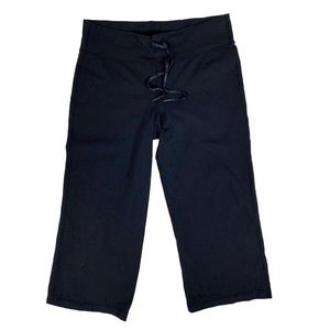 LULULEMON Black High Waisted Drawstring Cropped Wide Leg Fitness Yoga Pant, Sz 8